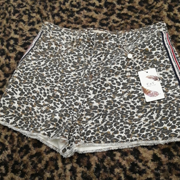 Chelsea & violet frayed leopard animal print shorts Daisy Dukes NEW 27 29 HOT - Picture 4 of 10